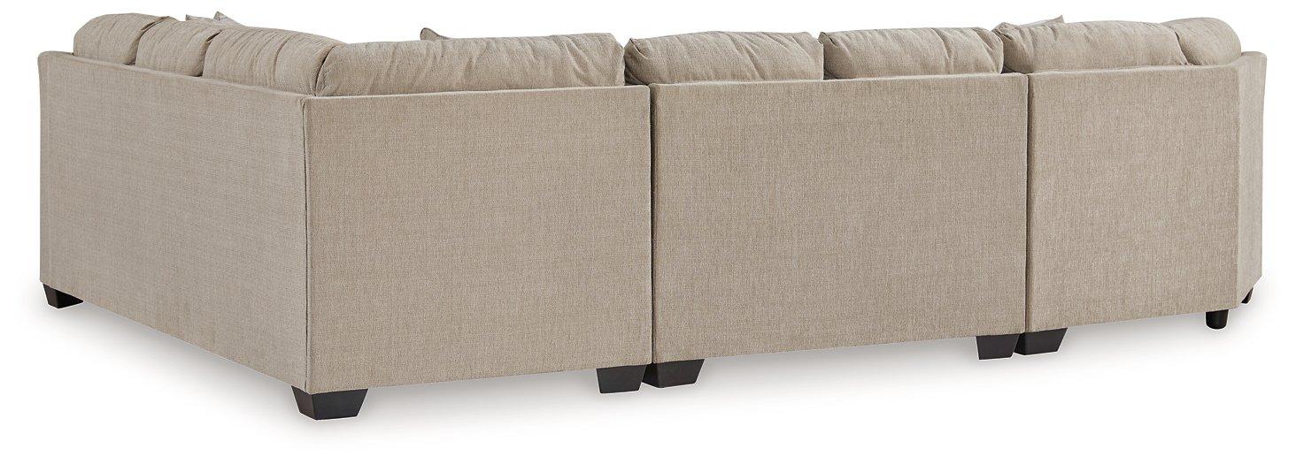 Brogan Bay 3-Piece Sectional with Cuddler